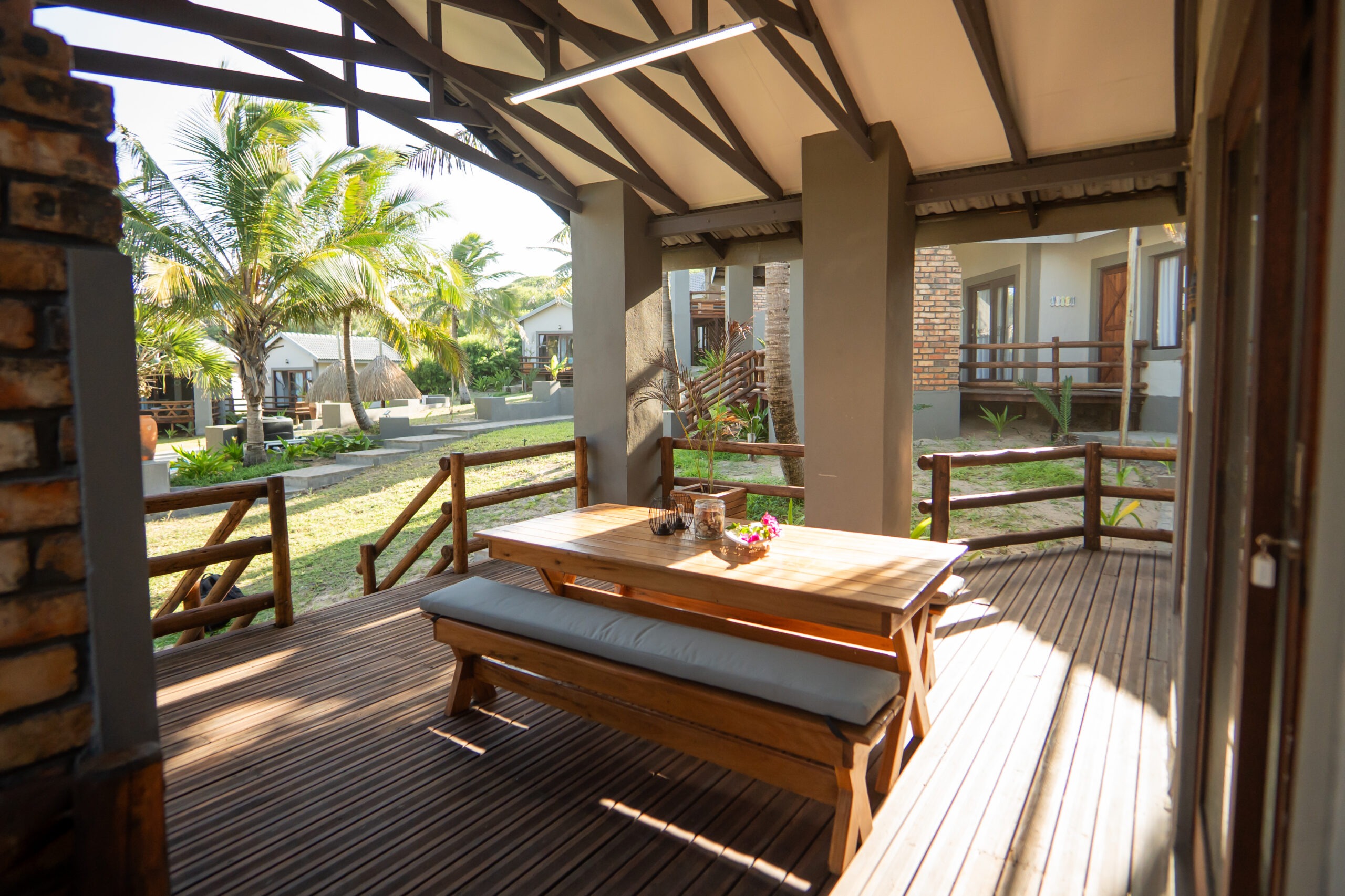 mozambique,self catering accomodation,inhambane,tropical escape,air-conditioned comfort,beachfront access,make a booking,bellavida,accomodation